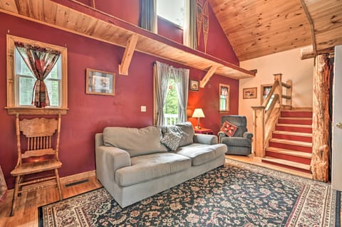 NEW! Cabin in the Untouched Woods, 3 Miles to Ski! Haus in Jay