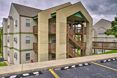 Pet-Friendly Branson Condo w/ Lake Access! Appartement in Indian Point