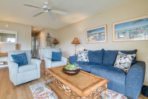 North Myrtle Condo: Quick Walk to Beach! Apartment in North Myrtle Beach