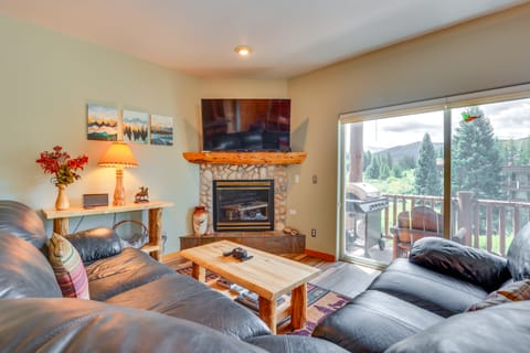 Cozy Condo w/ Views, 3 Mi to Winter Park Resort! Apartment in Fraser