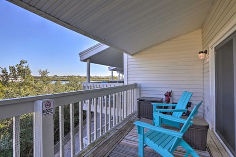 Walk to Beach: Condo w/ Pool in Indian Shores! Apartment in Indian Shores