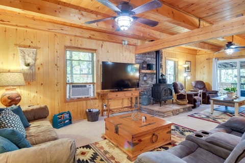 ‘Sherwood Forest Cabin’ Nestled in the White Mtns! House in Pinetop-Lakeside