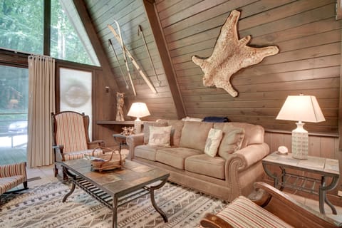 'Snuggle Inn' in the Heart of Chalet Village! House in Gatlinburg