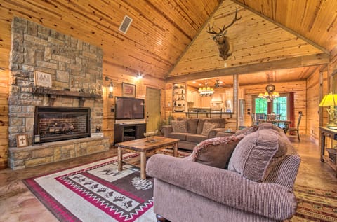 Spacious Family Home w/ Fire Pit on Norfork Lake! House in Norfork Lake