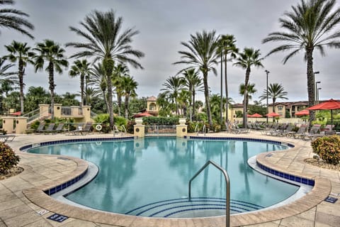 Regal Palms Resort Townhome - 9 Mi to Disney World Apartment in Four Corners