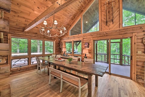 Warrensburg Cabin w/ Hot Tub: 15 Mi to Lake George House in Capital District, NY, USA