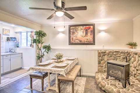 4 Mi to Long Lake Access: Spacious Vista Retreat Apartment in Washington