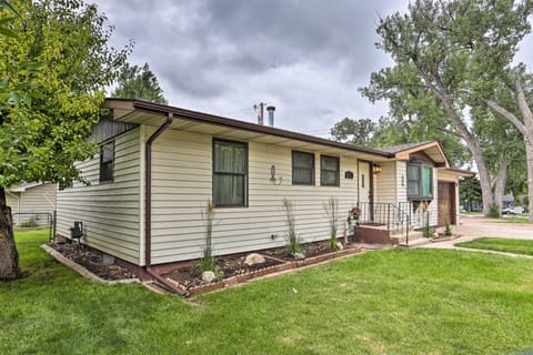 Quiet Rapid City Home - Walk to Canyon Lake Park House in Rapid City