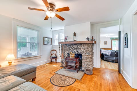 Montour Falls Home: 2 Mi to Seneca Lake & Wineries Casa in Montour Falls