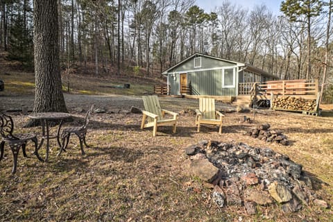 Treetop Hideaway w/ Lake Views + Fire Pit! House in Greers Ferry Lake