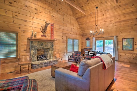 Peaceful Tignall Cabin on Strom Thurmond Lake! House in Clarks Hill Lake