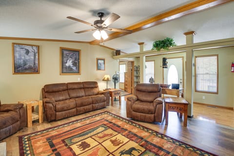 Lakefront Arkansas Home w/ Dock & Sunroom House in Garland County