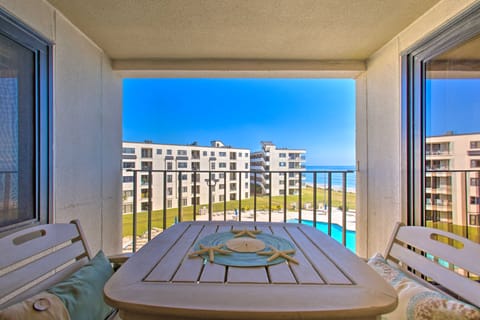 Indian Beach Resort Condo w/ Atlantic Ocean Views! Appartamento in Indian Beach