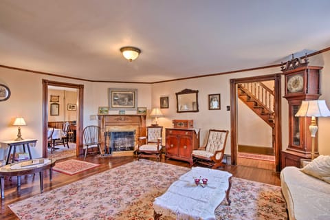 Charming Poconos Home w/ Yard, 5 Mi to Hickory Run Casa in White Haven