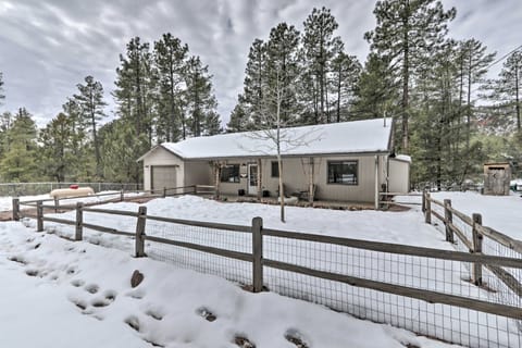 Pine Mountain Home ~ 8 Mi to State Park, Trails! Casa in Strawberry