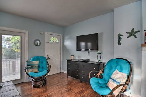 Condo w/ Community Pool - Walk to Madeira Beach! Condo in Madeira Beach