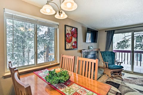 Mountain Escape w/ Ski Locker + Free Shuttle! Apartment in Breckenridge