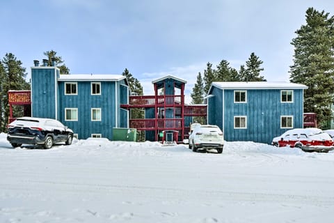 Mountain Escape w/ Ski Locker + Free Shuttle! Apartment in Breckenridge