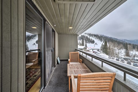 Whitefish Mountain Ski-In/Out Condo w/ Views! Apartment in Whitefish