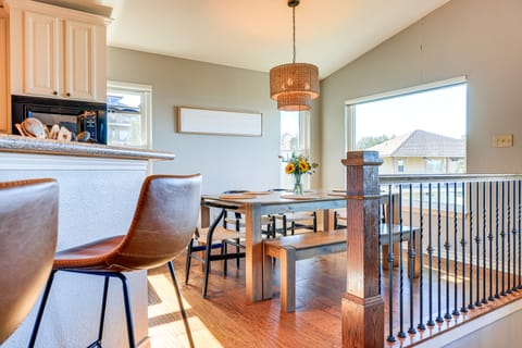 Canyon Lake Retreat w/ Hot Tub, Decks & Lake Views House in Canyon Lake