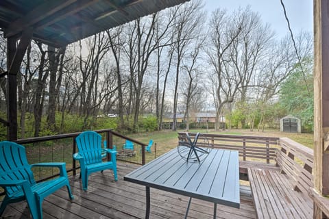 Pet-Friendly Fayetteville Home < 1 Mile to UARK House in Fayetteville