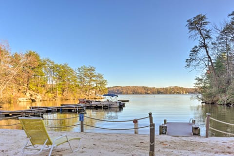 Lake Lure Log Cabin w/ Grill, Near Hiking! House in Lake Lure