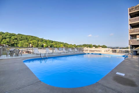 Lakefront Osage Beach Condo w/ Community Pool Apartment in Osage Beach