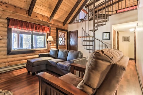 Comfortable Lakeside Log Cabin - Hike, Swim & Ski! Haus in Pinetop-Lakeside