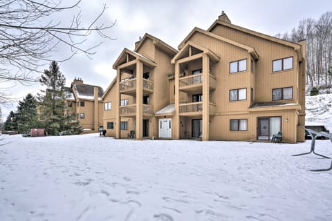 Ski-In/Out & Golf Condo w/ A/C at Holiday Valley! Condo in Cattaraugus
