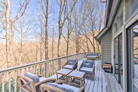 Modern Mountain Retreat w/ Resort-Style Amenities! House in Sky Valley
