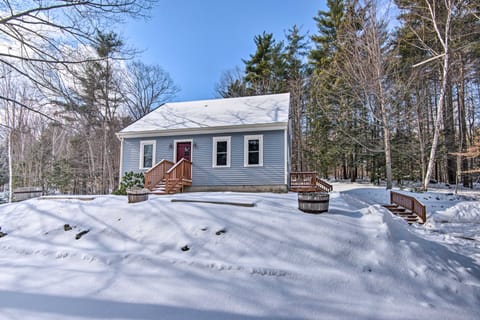 Gilford Home w/ Forest View, by Lake Winnepesaukee House in Belmont