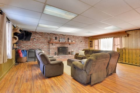 Serene Saxton Lodge: 7 Mi to Lake Raystown! House in Raystown Lake