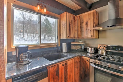 Ski-In/Out Burke Mtn Condo w/ Amenity Access! Condo in Burke