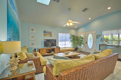 Indian Rocks Beach Oasis - 2 Blocks to Beach! House in Indian Rocks Beach