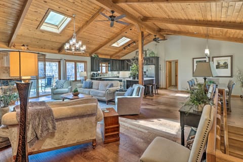 Renovated Riverfront Retreat w/ Deck & Grill! House in Arkansas