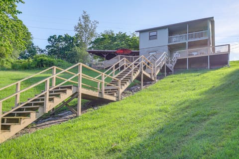 Rutledge Hilltop Home on Cherokee Lake w/ Decks! House in Morristown