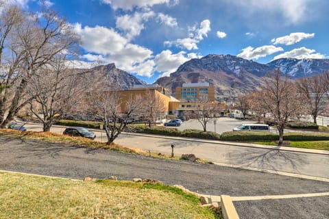 Stylish Provo Home w/ Mtn Views: Steps to BYU! Apartment in Orem