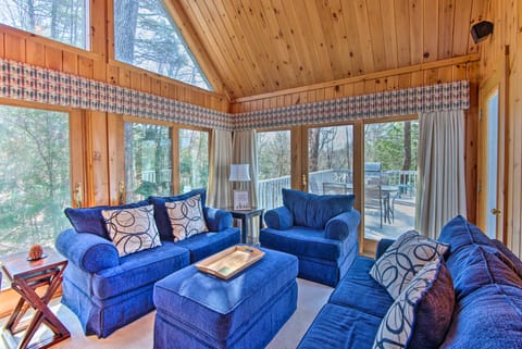 Wooded Waterfront Grantham Home: < 10 Mi to Ski! Haus in Grantham
