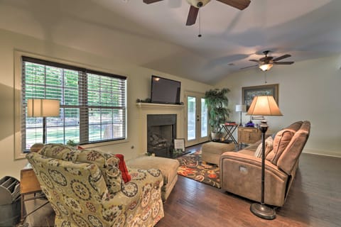 Idyllic Eatonton House w/ Patio + Lake Access!! House in Lake Oconee