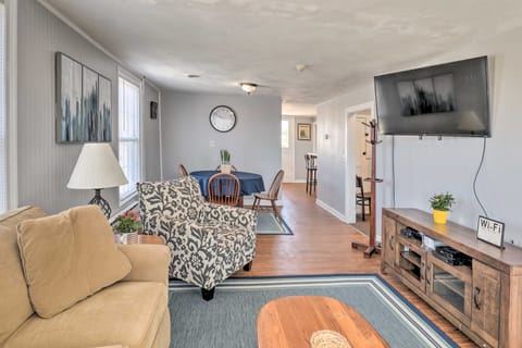 Sunny Dtwn Apartment ~ 1 Mi to Lake & Pier! Condo in Canandaigua Lake