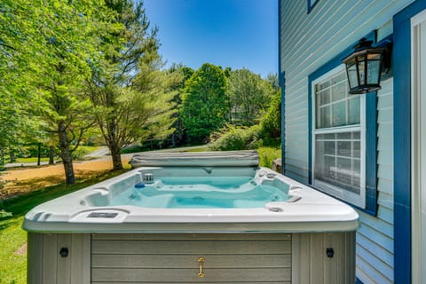 Chic Dover Home w/ Hot Tub: 1 Mi to Golf! House in West Dover