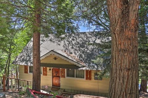 'Tree House Chalet' In Lake Arrowhead Village Casa in Lake Arrowhead
