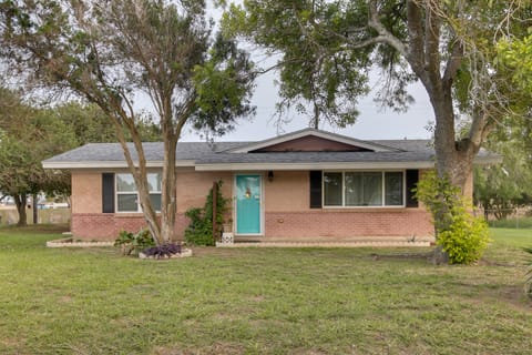 Port Isabel Home < 3 Mi to South Padre Beach! House in Port Isabel