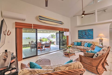 Ocean-View Oasis w/ 2 Lanais: Right in Kona! House in Holualoa