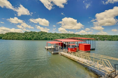 Lakefront Rocky Mount Main House w/ 3 Cabins! House in Lake of the Ozarks