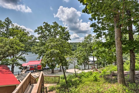 Lakefront Rocky Mount Main House w/ 3 Cabins! House in Lake of the Ozarks