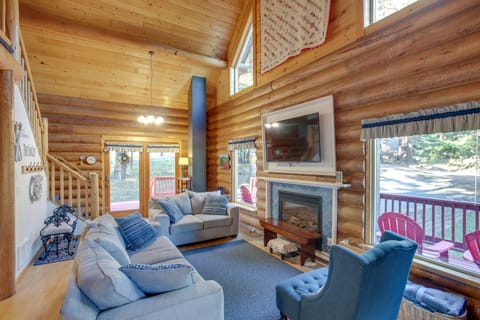 'The InnLet' - Comfy Cabin By Conkling Marina House in Kootenai County