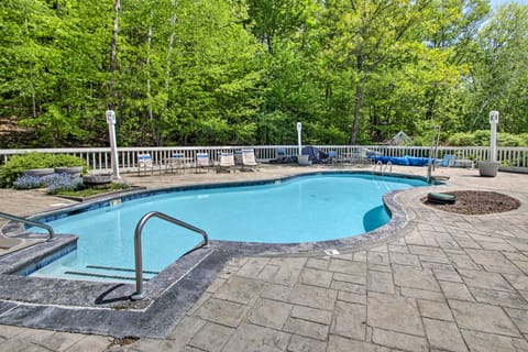 Cozy Jackson Condo w/ Mtn Views & Pool Access! Condo in Glen