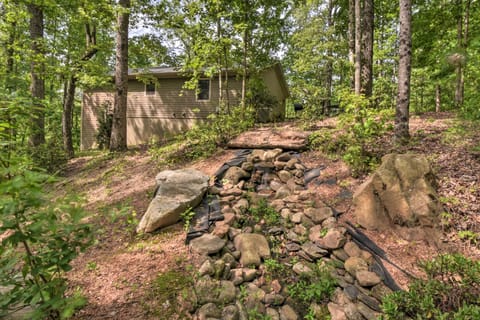 ‘The Valley View’ at Sautee Mountain Retreat! House in White County