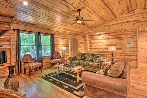 ‘The Outlook’ at the Sautee Mountain Retreat! House in White County